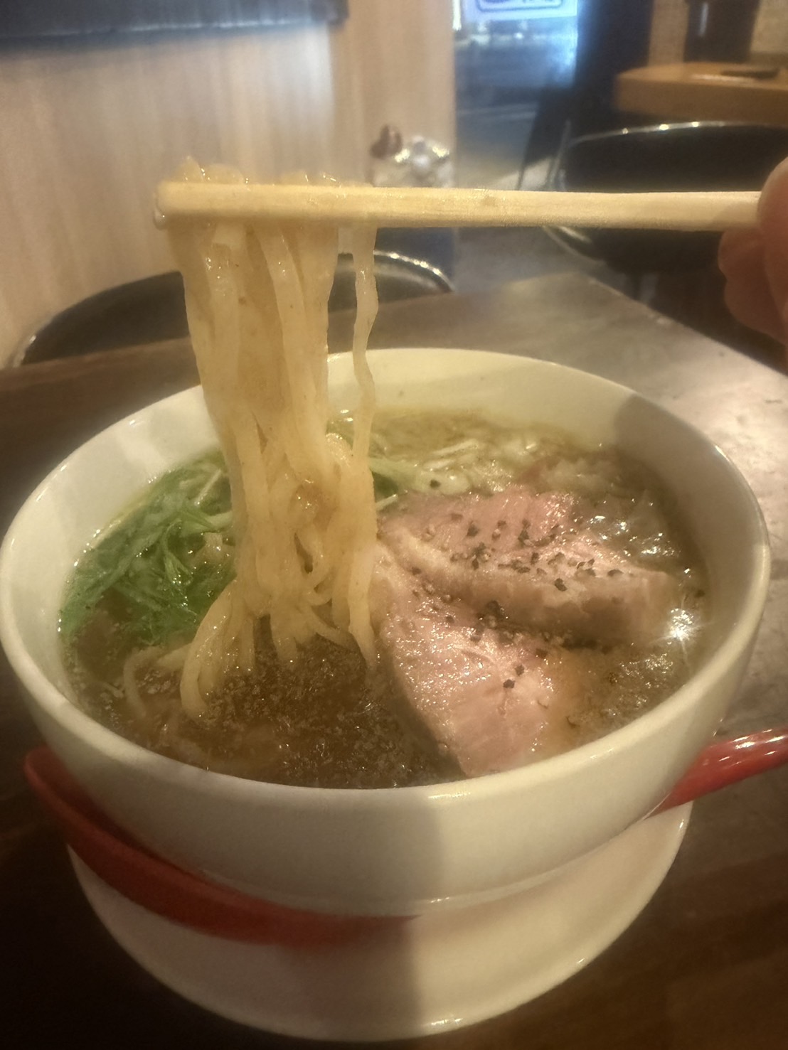 塩ラーメン 麺リフト